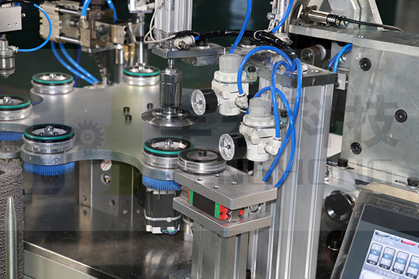 全自動百葉輪成型機細節(jié)四